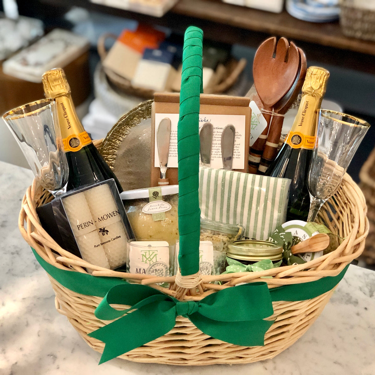 Custom Gift Basket – MARKET